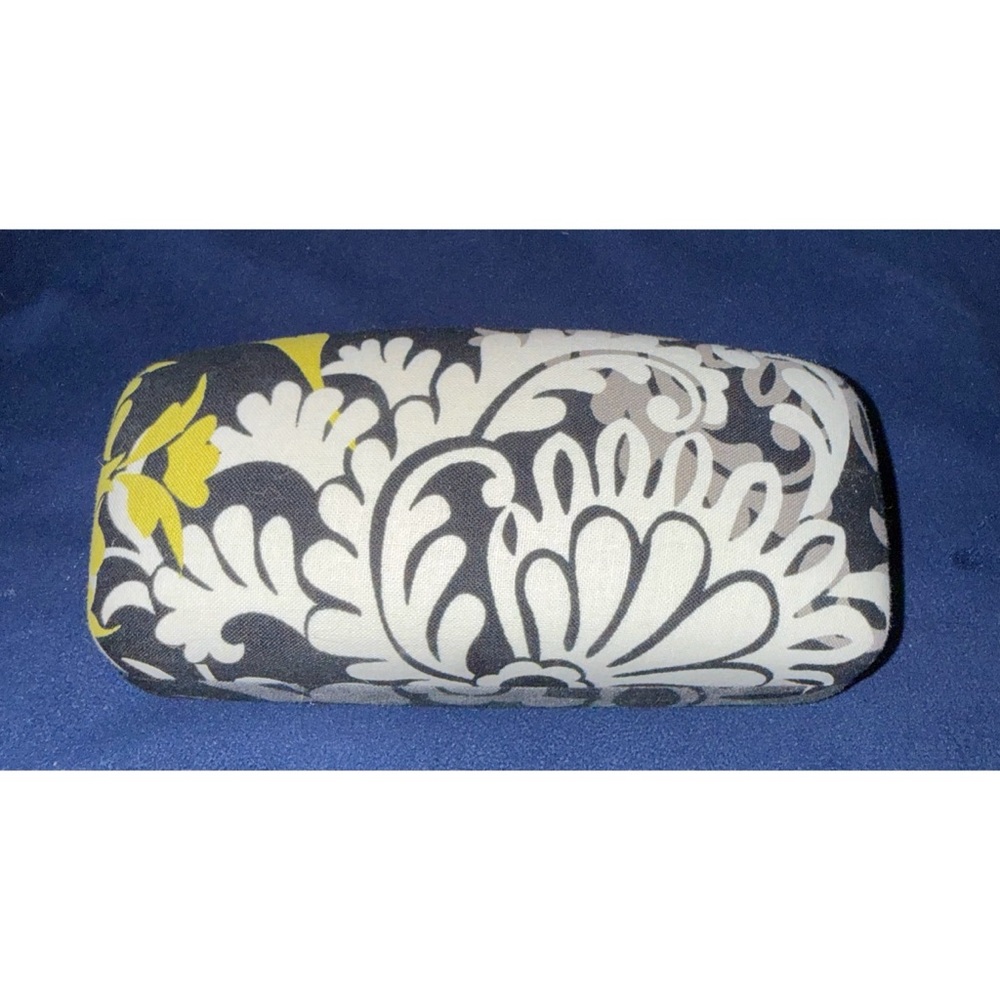 New Vera Bradley Clamshell Hard Glasses Case in BAROQUE.